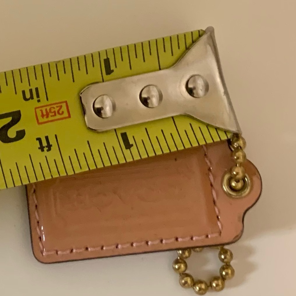 COACH TAN PINK LEATHER KEY FOB BAG CHARM KEYCHAIN HANGTAG 2” x1” medium VINTAGE - Picture 7 of 10